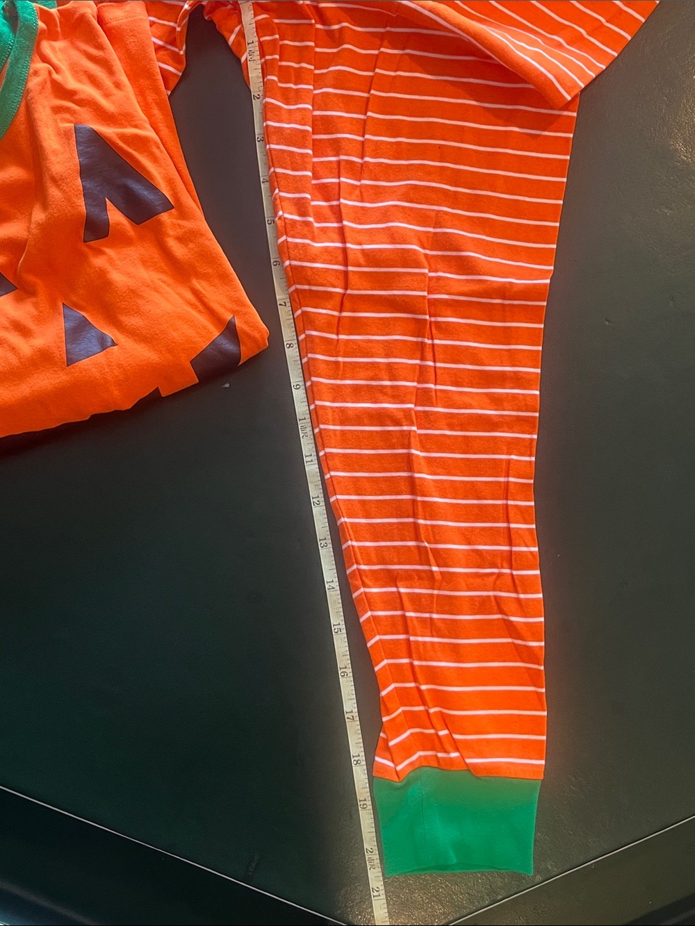 2pc Men’s Holiday PJs - Picture 7 of 9